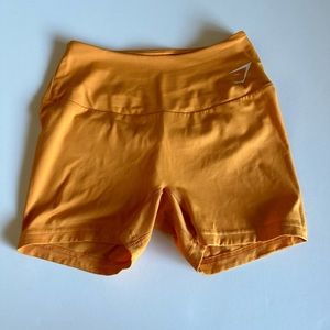 Gymshark training short Small orange